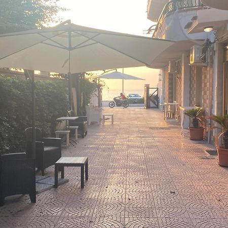 Vista Eolie Milazzo- Apartments Екстер'єр фото