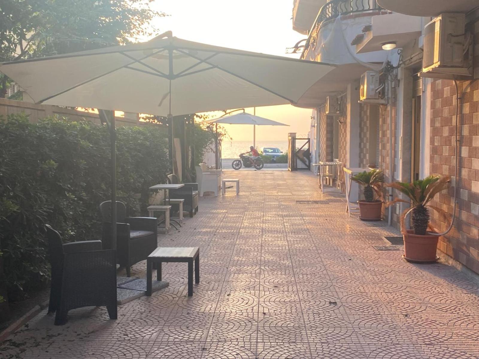 Vista Eolie Milazzo- Apartments Екстер'єр фото