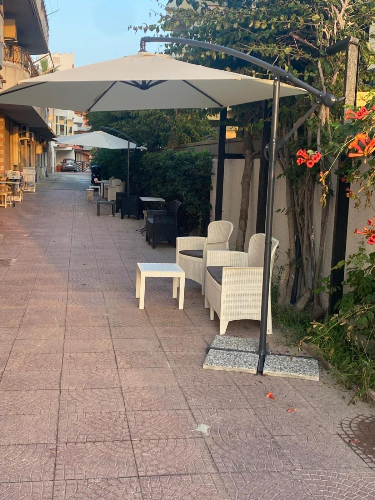 Vista Eolie Milazzo- Apartments Екстер'єр фото